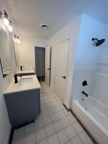 1501 W Chestnut Street, Denison, TX 75020