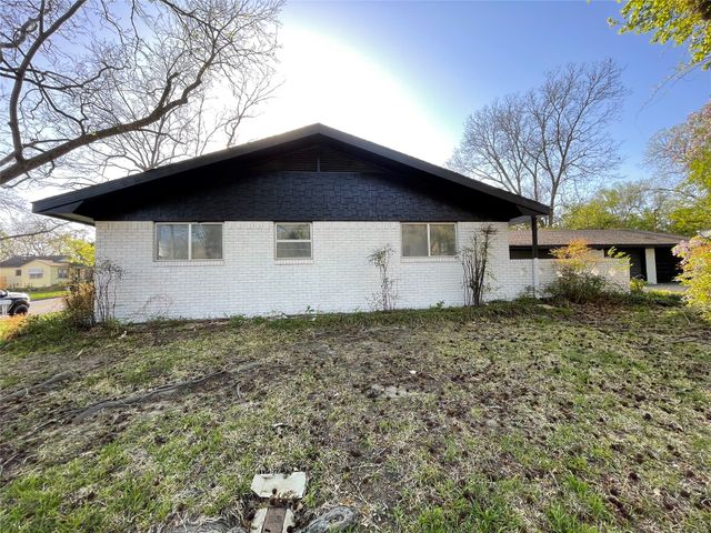 1501 W Chestnut Street, Denison, TX 75020