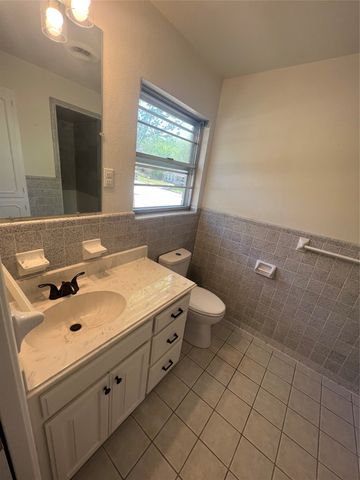 1501 W Chestnut Street, Denison, TX 75020