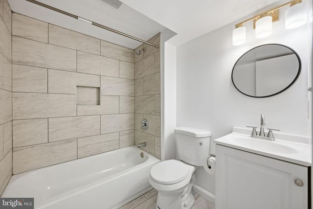 4044 HANSON OAKS DR, Hyattsville, MD 20784