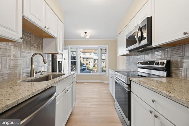 4044 HANSON OAKS DR, Hyattsville, MD 20784