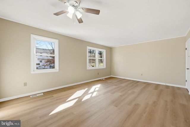 4044 HANSON OAKS DR, Hyattsville, MD 20784