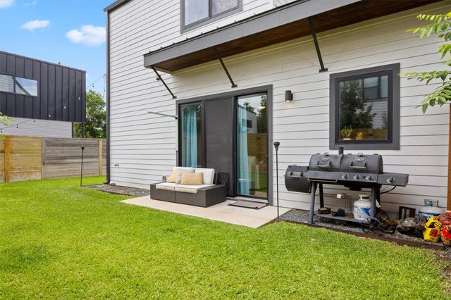 1116 Stobaugh ST B, Austin, TX 78757