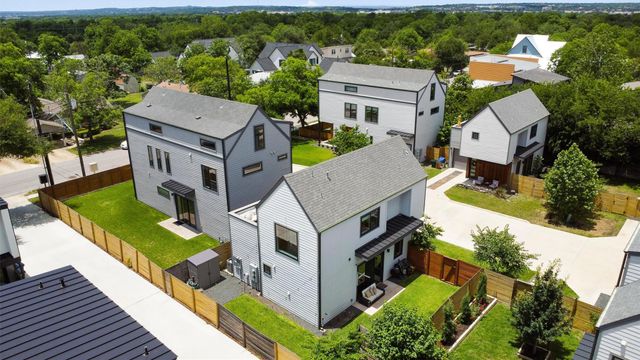 1116 Stobaugh ST B, Austin, TX 78757