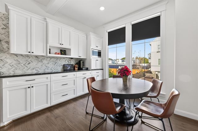 1303 Upland Retreat Blue Place, Houston, TX 77043