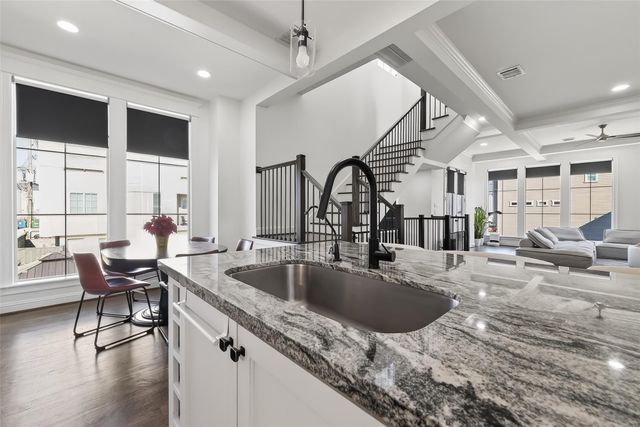 1303 Upland Retreat Blue Place, Houston, TX 77043