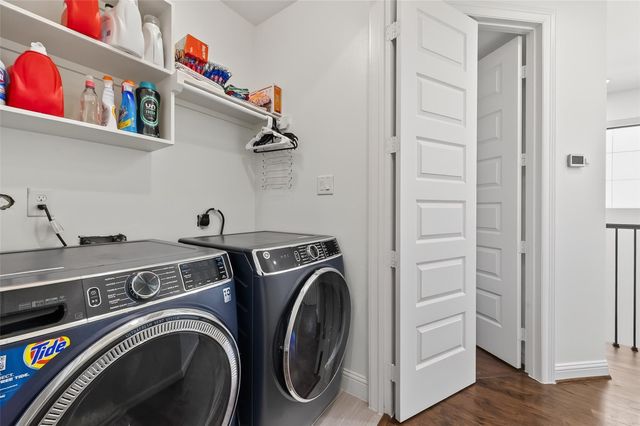 1303 Upland Retreat Blue Place, Houston, TX 77043