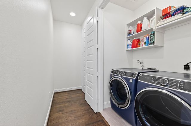 1303 Upland Retreat Blue Place, Houston, TX 77043