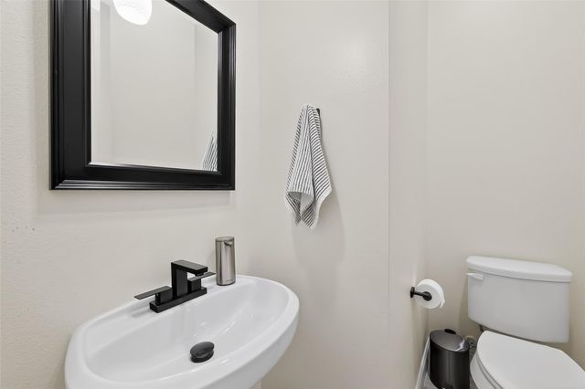 1303 Upland Retreat Blue Place, Houston, TX 77043