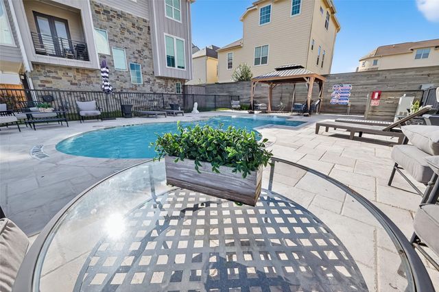 1303 Upland Retreat Blue Place, Houston, TX 77043