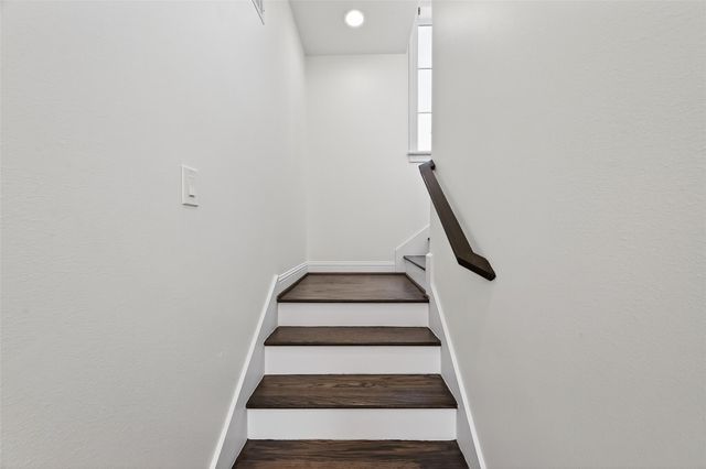 1303 Upland Retreat Blue Place, Houston, TX 77043