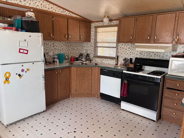 233 Turquoise Trail, Datil, NM 87821