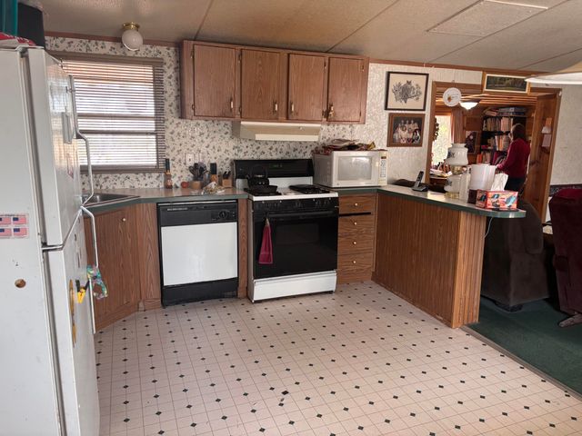 233 Turquoise Trail, Datil, NM 87821