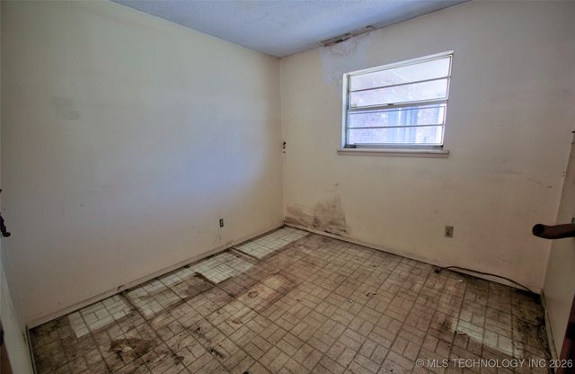 1234 S 31st Street W, Muskogee, OK 74401