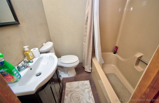 1234 S 31st Street W, Muskogee, OK 74401