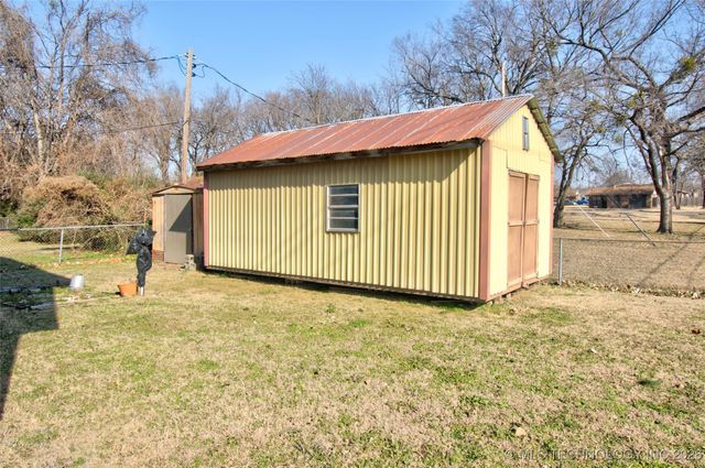 1234 S 31st Street W, Muskogee, OK 74401