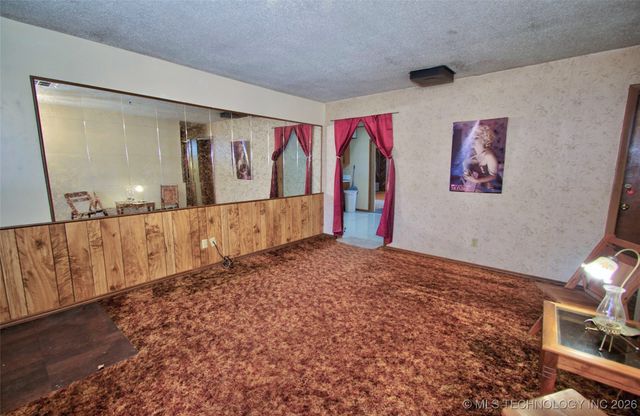 1234 S 31st Street W, Muskogee, OK 74401