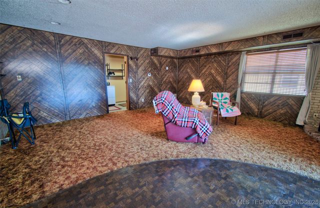 1234 S 31st Street W, Muskogee, OK 74401