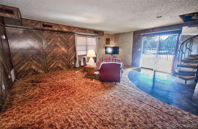 1234 S 31st Street W, Muskogee, OK 74401