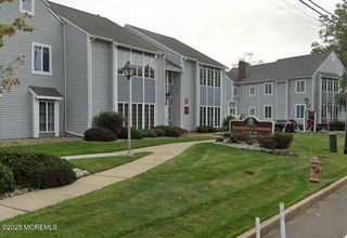 34 Sycamore Avenue, 2H, Little Silver, NJ 07739