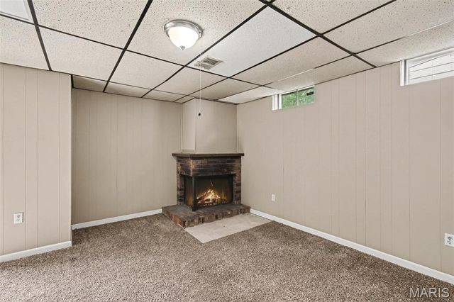 6720 Foxbend Court, Florissant, MO 63033