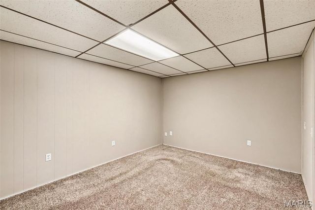 6720 Foxbend Court, Florissant, MO 63033