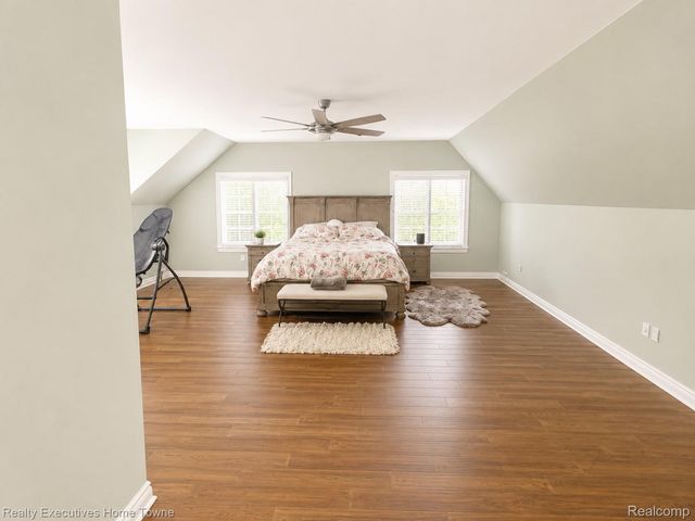 1395 Country Club Road, Bloomfield Charter Township, MI 48304