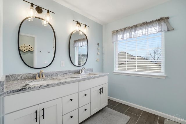 5632 Sarahs Oak Drive, Cincinnati, OH 45248