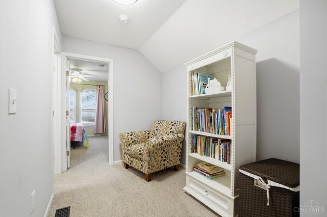 5632 Sarahs Oak Drive, Cincinnati, OH 45248