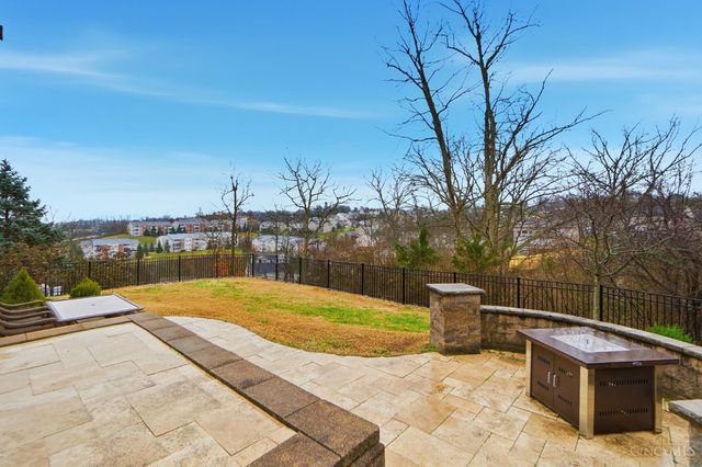 5632 Sarahs Oak Drive, Cincinnati, OH 45248