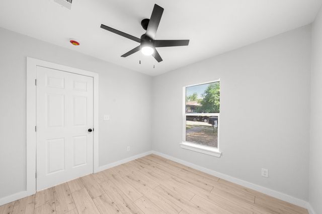 3313 Thibet Street, Dallas, TX 75211