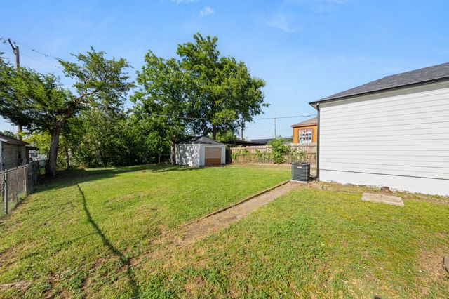 3313 Thibet Street, Dallas, TX 75211