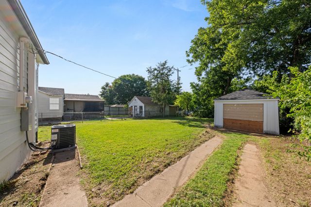 3313 Thibet Street, Dallas, TX 75211