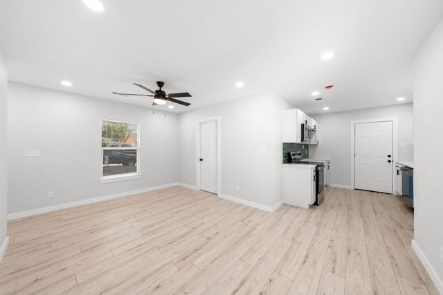 3313 Thibet Street, Dallas, TX 75211