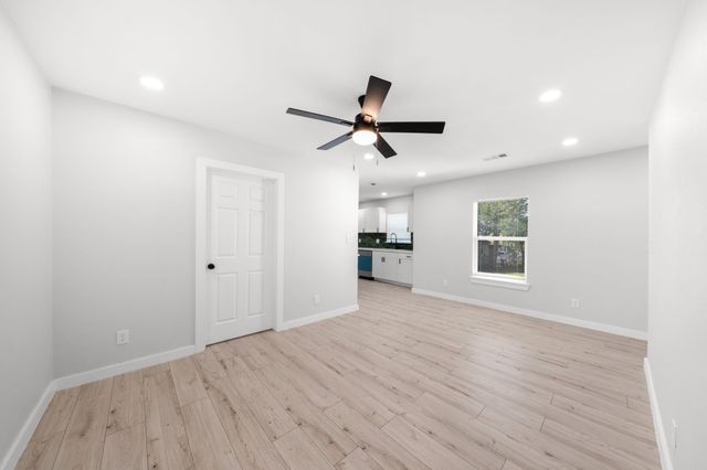 3313 Thibet Street, Dallas, TX 75211