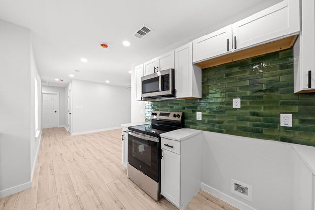 3313 Thibet Street, Dallas, TX 75211