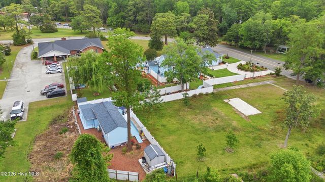 1988 W Lake Shore Drive, Wilmington, NC 28401