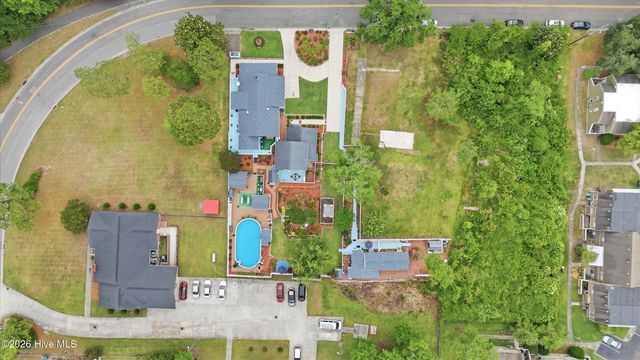 1988 W Lake Shore Drive, Wilmington, NC 28401