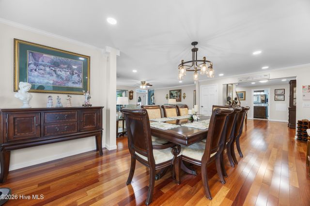 1988 W Lake Shore Drive, Wilmington, NC 28401