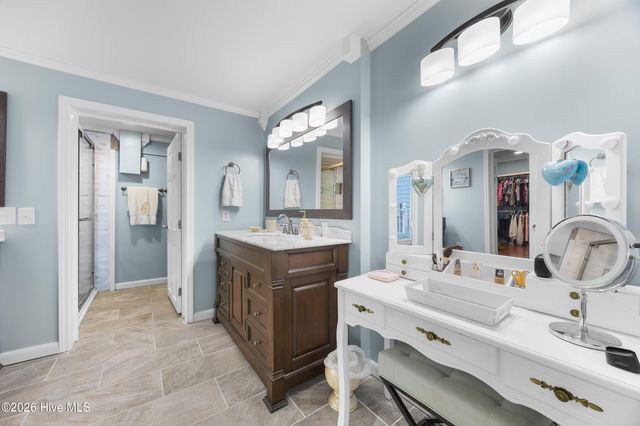 1988 W Lake Shore Drive, Wilmington, NC 28401