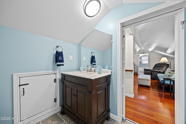 1988 W Lake Shore Drive, Wilmington, NC 28401