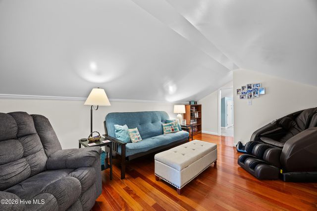 1988 W Lake Shore Drive, Wilmington, NC 28401