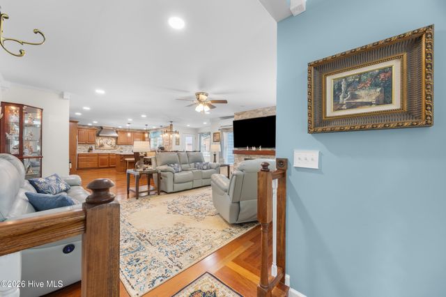 1988 W Lake Shore Drive, Wilmington, NC 28401