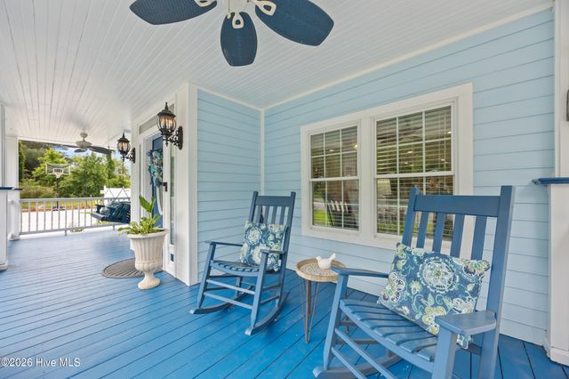 1988 W Lake Shore Drive, Wilmington, NC 28401