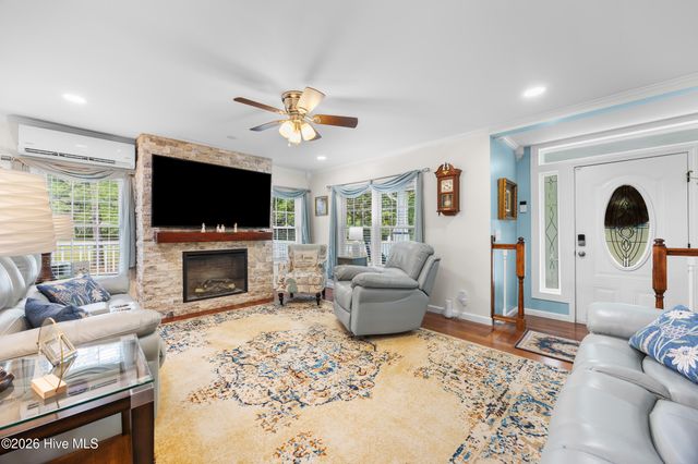1988 W Lake Shore Drive, Wilmington, NC 28401
