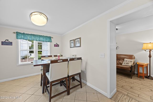 1988 W Lake Shore Drive, Wilmington, NC 28401
