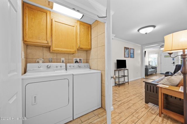 1988 W Lake Shore Drive, Wilmington, NC 28401