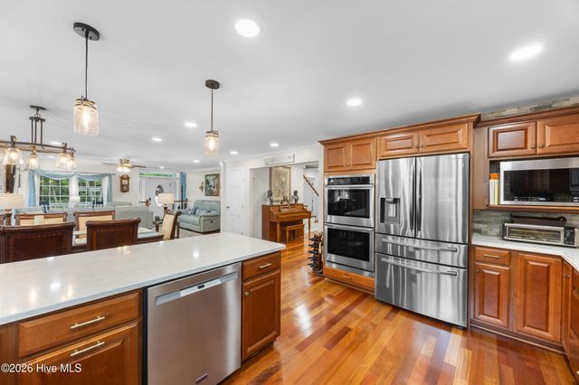 1988 W Lake Shore Drive, Wilmington, NC 28401