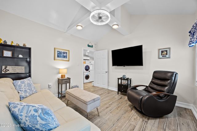 1988 W Lake Shore Drive, Wilmington, NC 28401