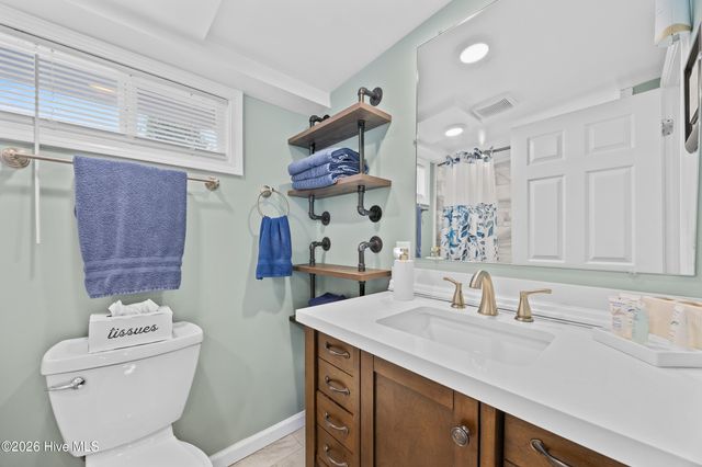 1988 W Lake Shore Drive, Wilmington, NC 28401
